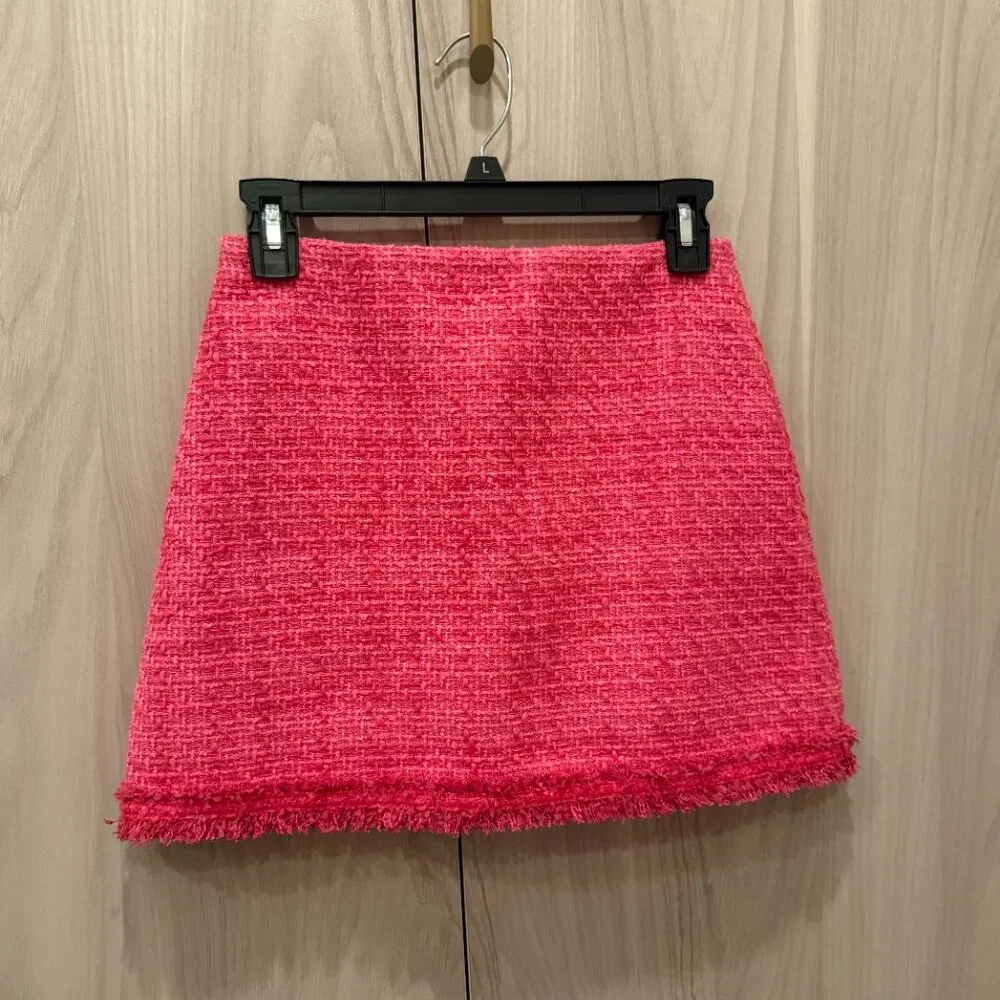 Alice + Olivia pink tweed mini skirt with frayed hem. Size:0 - Picture 7 of 7
